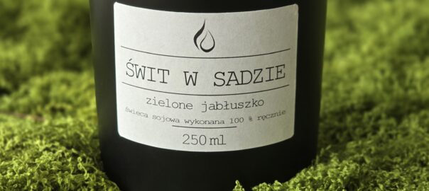 świece sojowe | świt w sadzie
